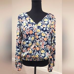 Hope & Harlow Flowy Flowery Pullover Medium